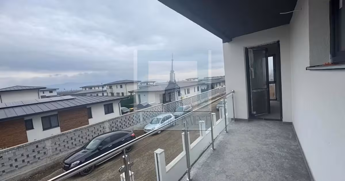 Casă individuală de vânzare cu 4 camere în Cristian