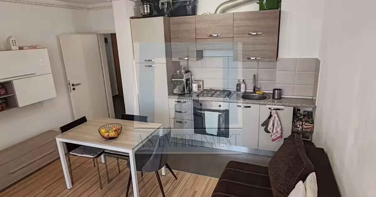Apartament de vânzare cu 2 camere în zona Tractorul, Brașov