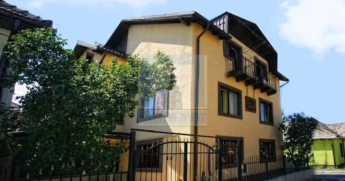 Casă individuală de vânzare cu 10 camere în zona Județean, Brașov