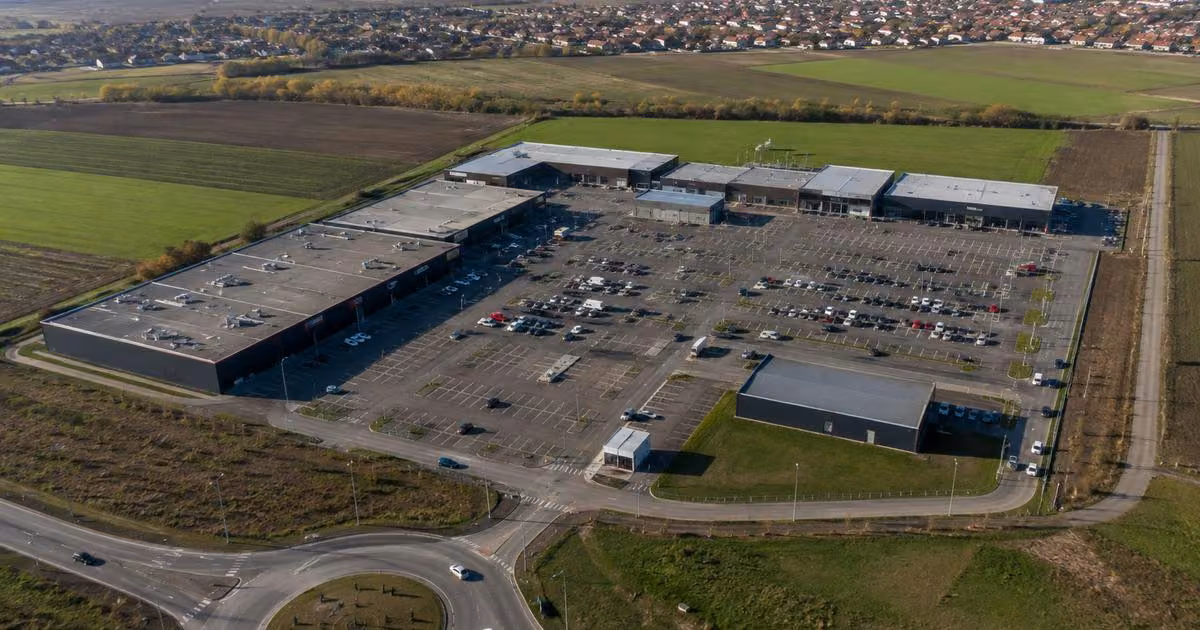 Spațiu comercial de vânzare 3007 mp în zona Central, Târgu Mureș