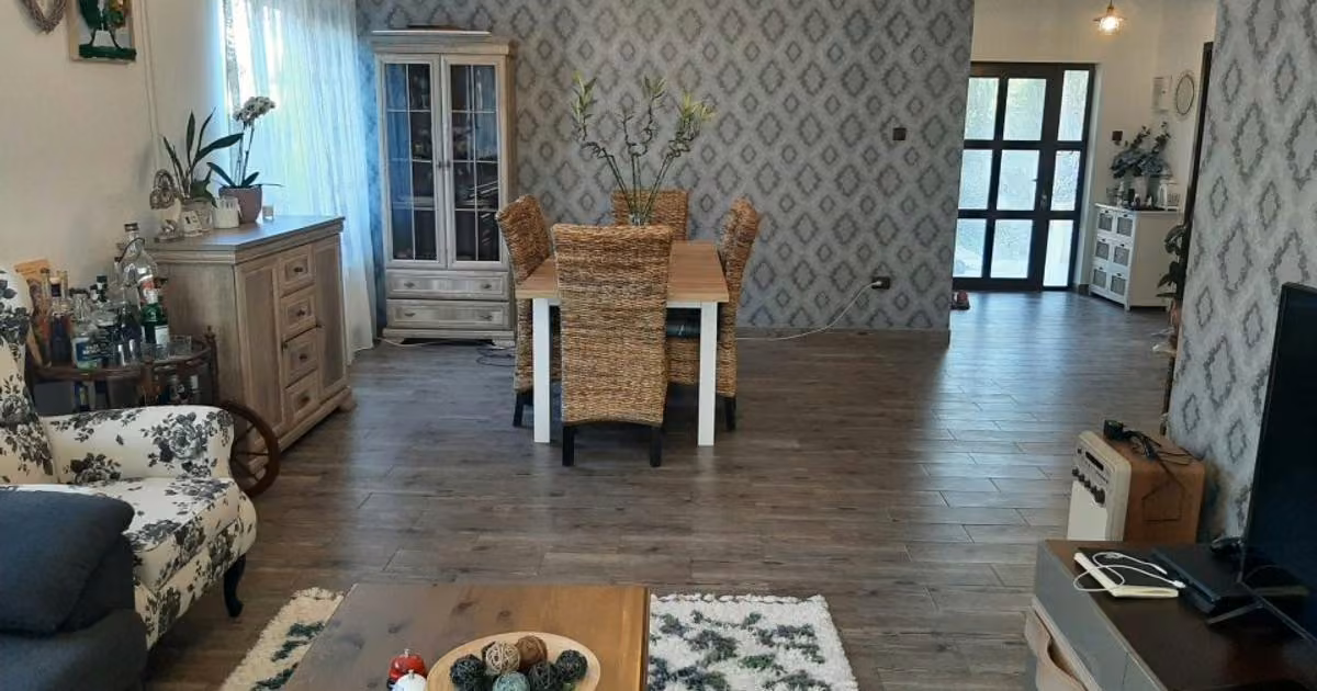 Casă individuală de vânzare cu 5 camere în Răcari