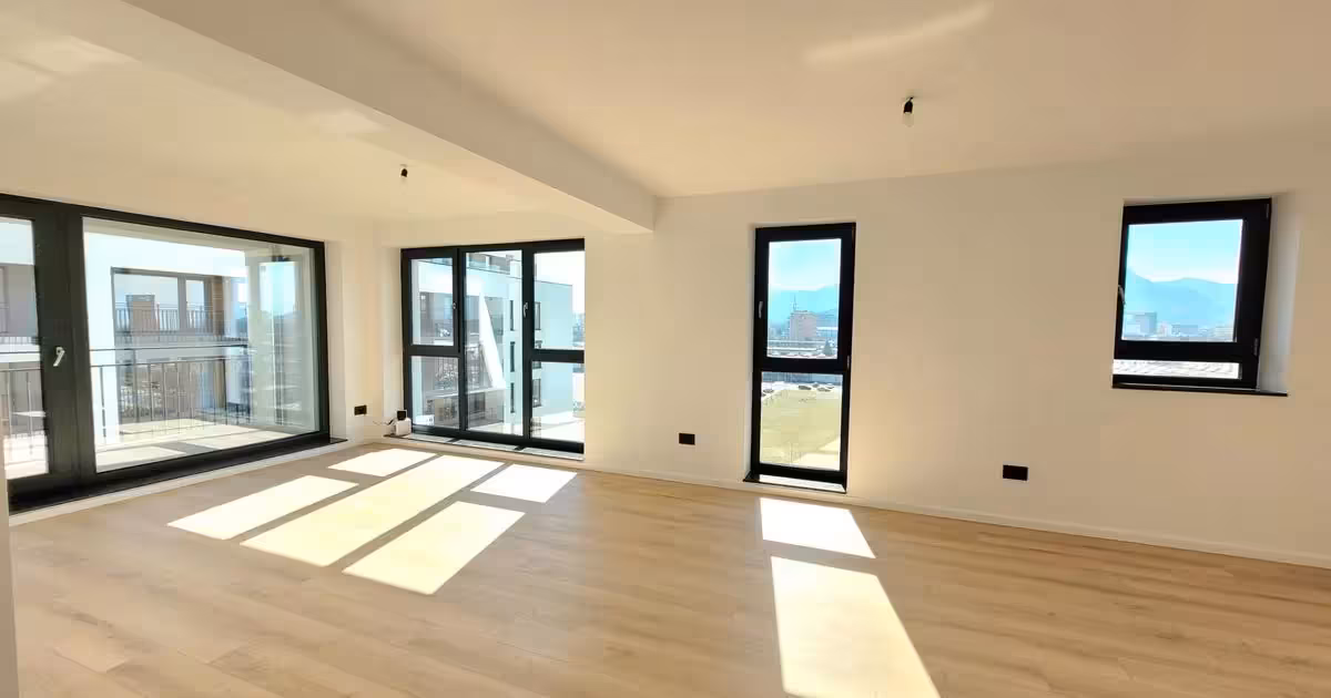 Apartament de vânzare cu 2 camere în zona Tractorul, Brașov