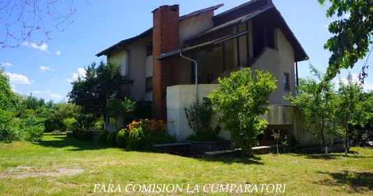 Casă Dăești