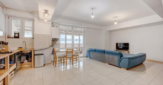 Apartament Titan
