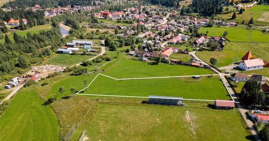 Teren Exterior Est