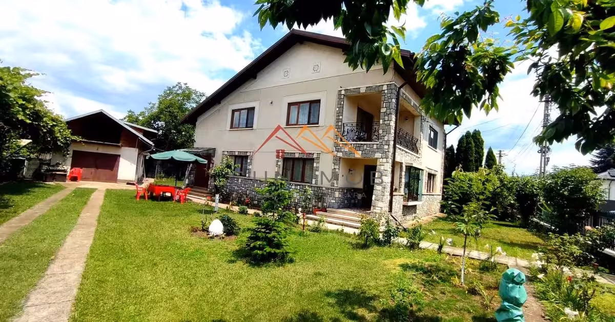 Casă individuală de vânzare cu 6 camere în Câmpina