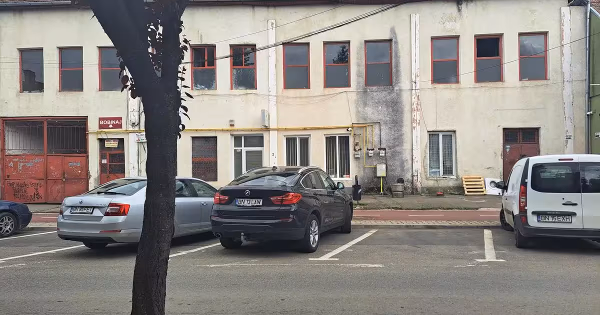 Spațiu industrial de vânzare 1860 mp în zona Central, Bistrița