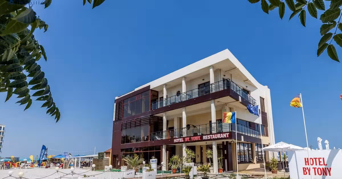 Hotel/Pensiune de vânzare 1089 mp în Mamaia