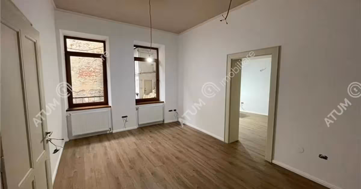 Apartament de vânzare cu 3 camere în zona Central, Sibiu