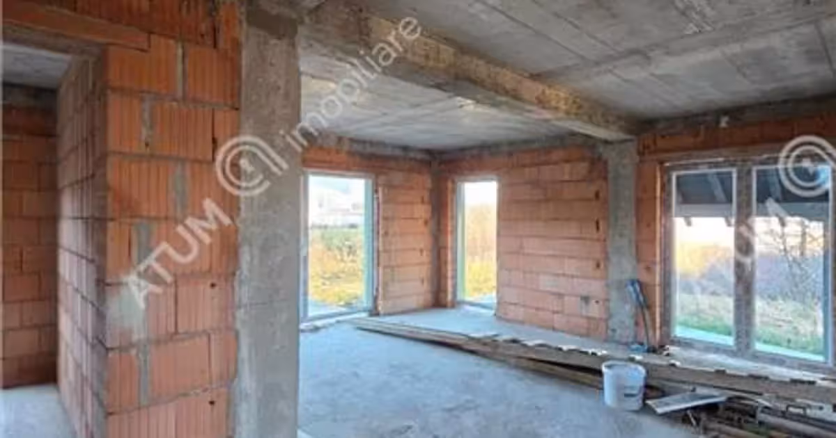 Casă individuală de vânzare cu 5 camere în Șelimbăr
