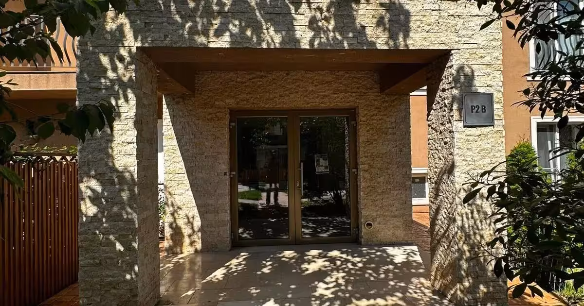 Apartament de vânzare cu 2 camere, mobilat în Ștefăneștii de Jos