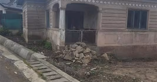 Casă 9 Mai