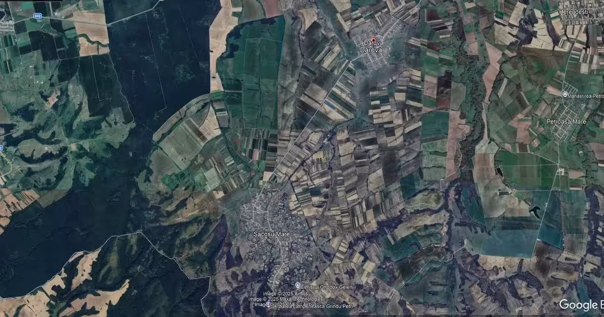 Teren agricol extravilan de vânzare de 1000000 mp, în Darova