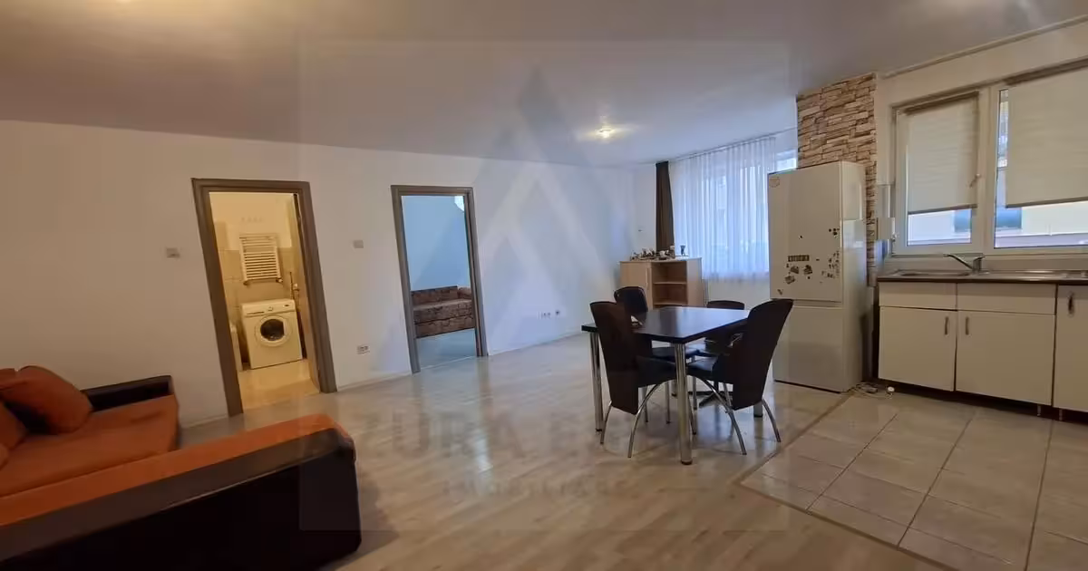 Apartament de vânzare cu 3 camere în zona Hipodrom 3, Sibiu