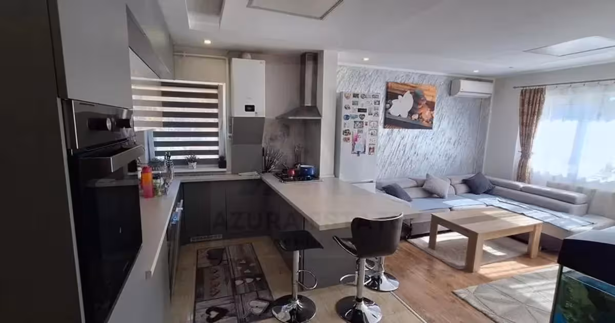Apartament de vânzare cu 3 camere, mobilat în Șelimbăr