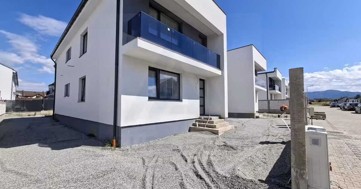 Duplex de vânzare cu 4 camere în Cisnădie