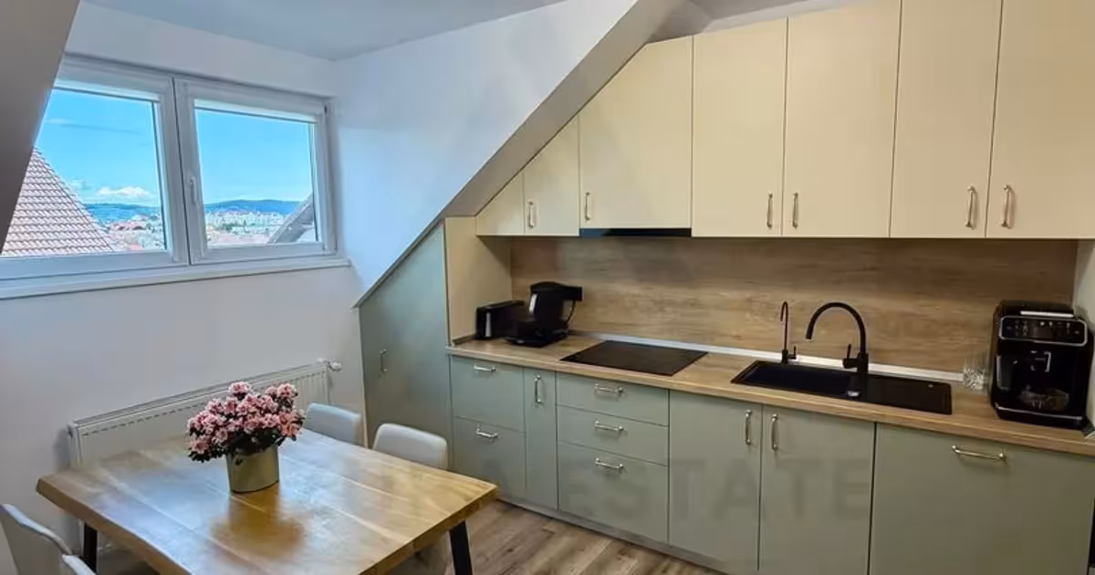 Apartament de vânzare cu 4 camere, mobilat în zona Terezian, Sibiu