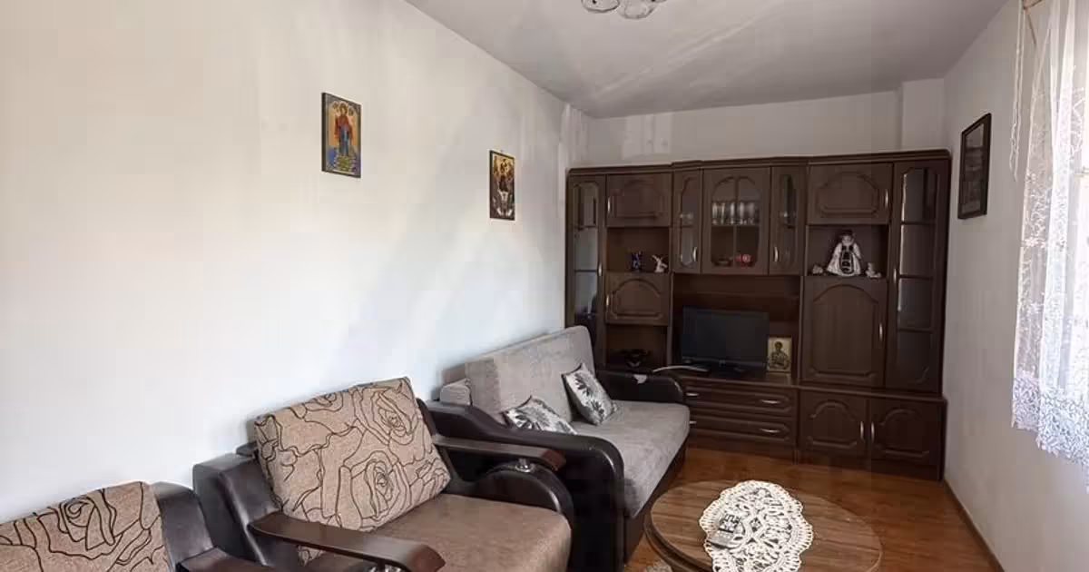 Apartament de vânzare cu 3 camere, mobilat în zona Terezian, Sibiu