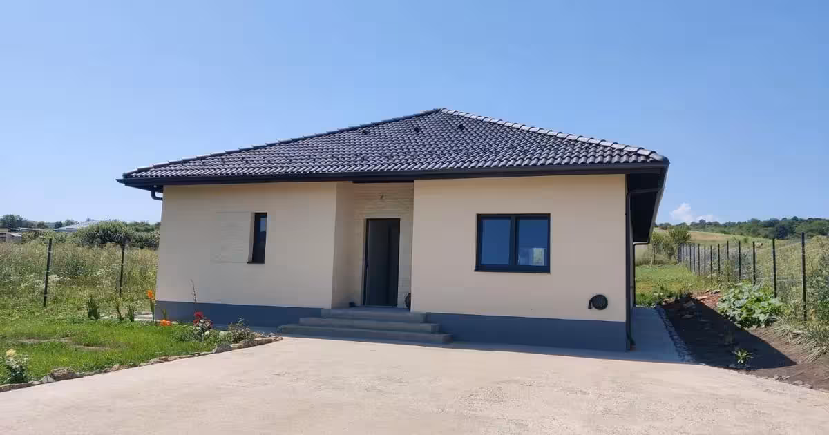 Casă individuală de vânzare cu 4 camere în Săliștea Veche