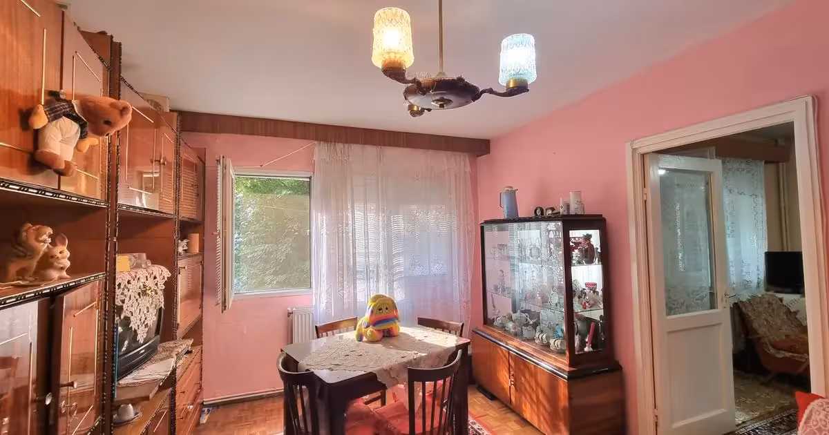 Apartament de vânzare cu 2 camere în zona Ultracentral, Bacău