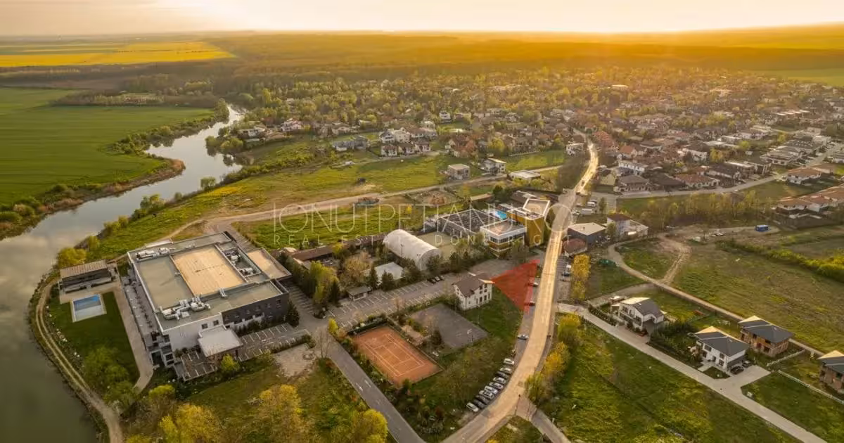 Teren Construcții intravilan de vânzare de 660 mp, în Ostratu