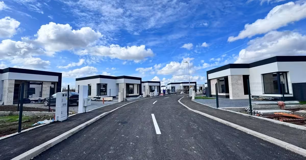 Casă individuală de vânzare cu 4 camere în Berceni