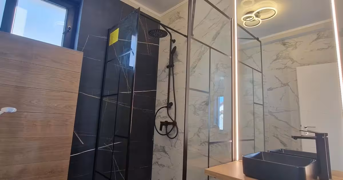 Casă de vânzare cu 4 camere în Berceni