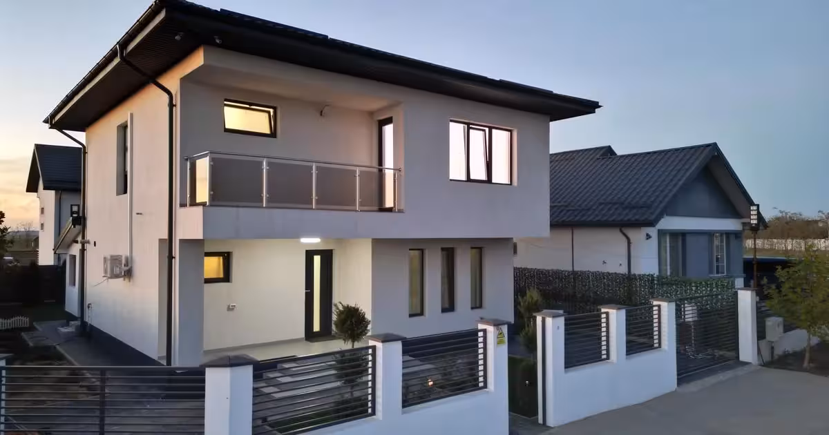 Casă de vânzare cu 5 camere în Berceni