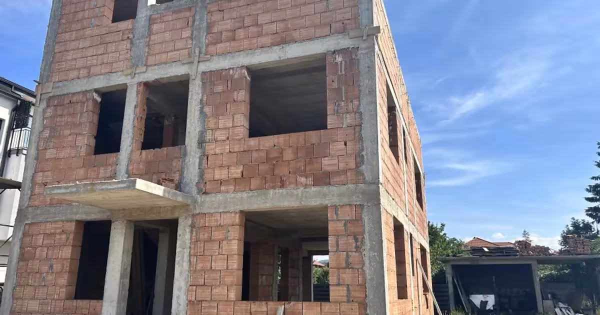 Casă individuală de vânzare cu 4 camere în Florești