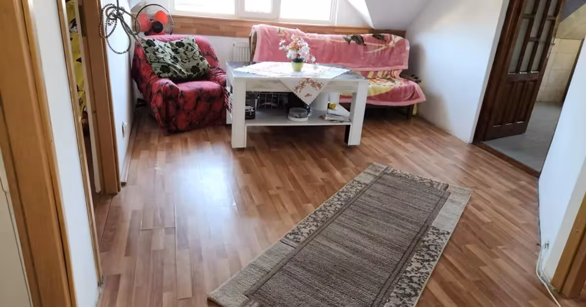 Casă individuală de vânzare cu 6 camere, mobilată în Luna de Sus