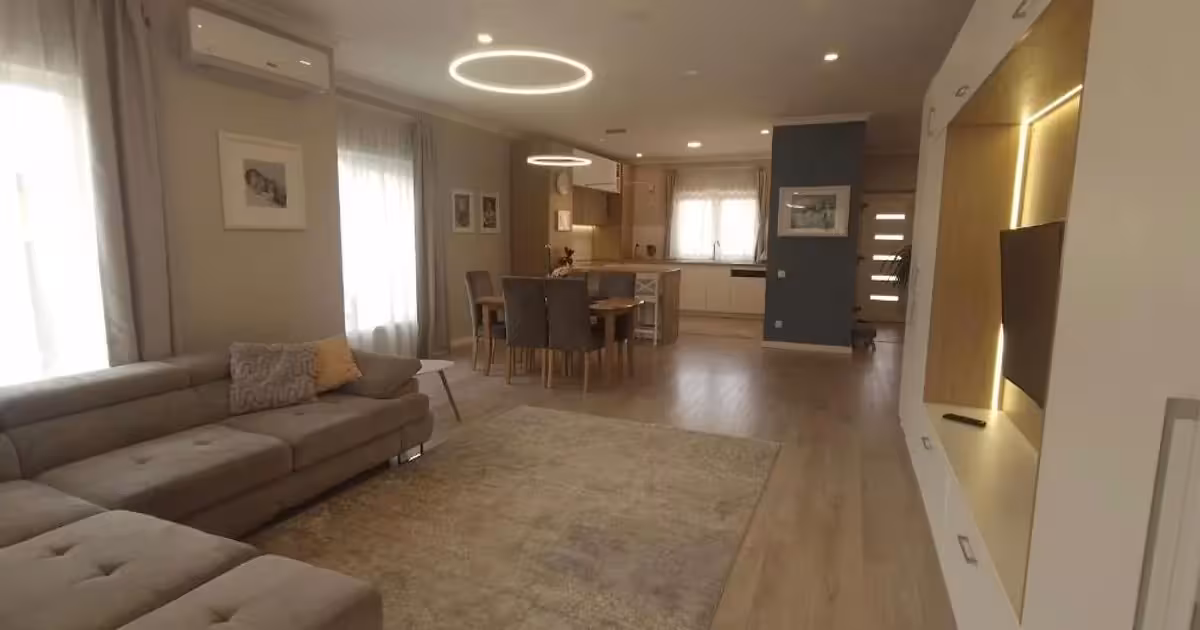 Casă individuală de vânzare cu 4 camere în Corușu