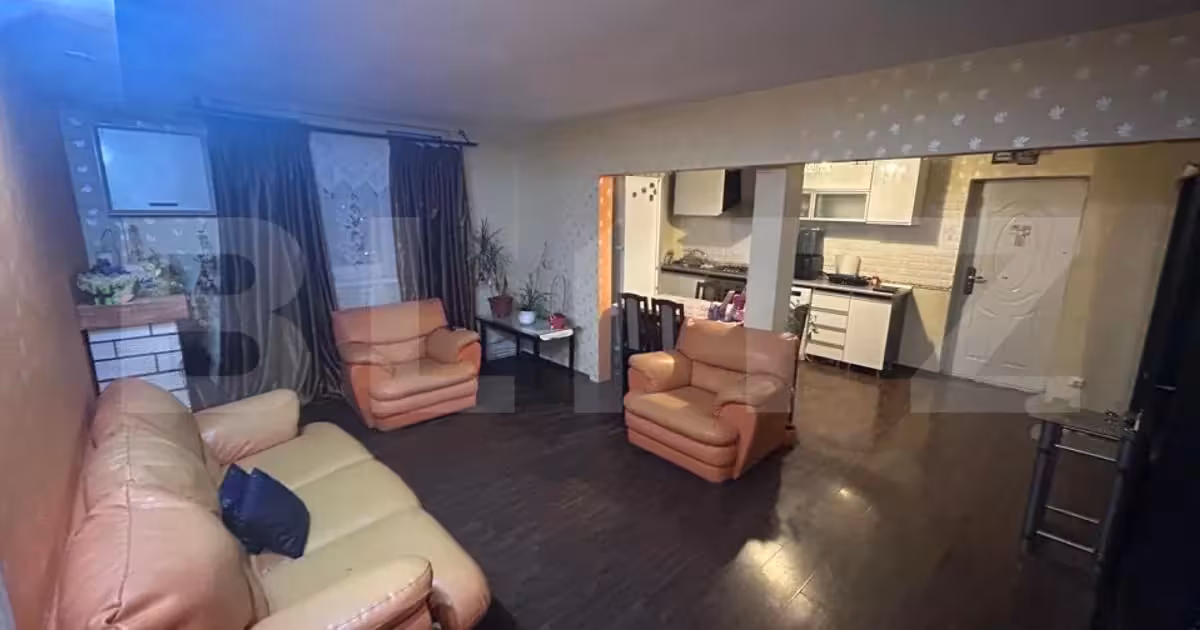 Apartament de vânzare cu 3 camere, mobilat în zona Alexandru cel Bun, Iași