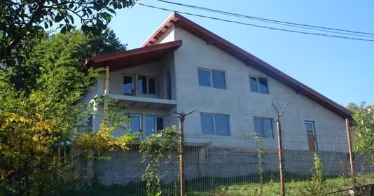 Casă Pucioasa-Sat