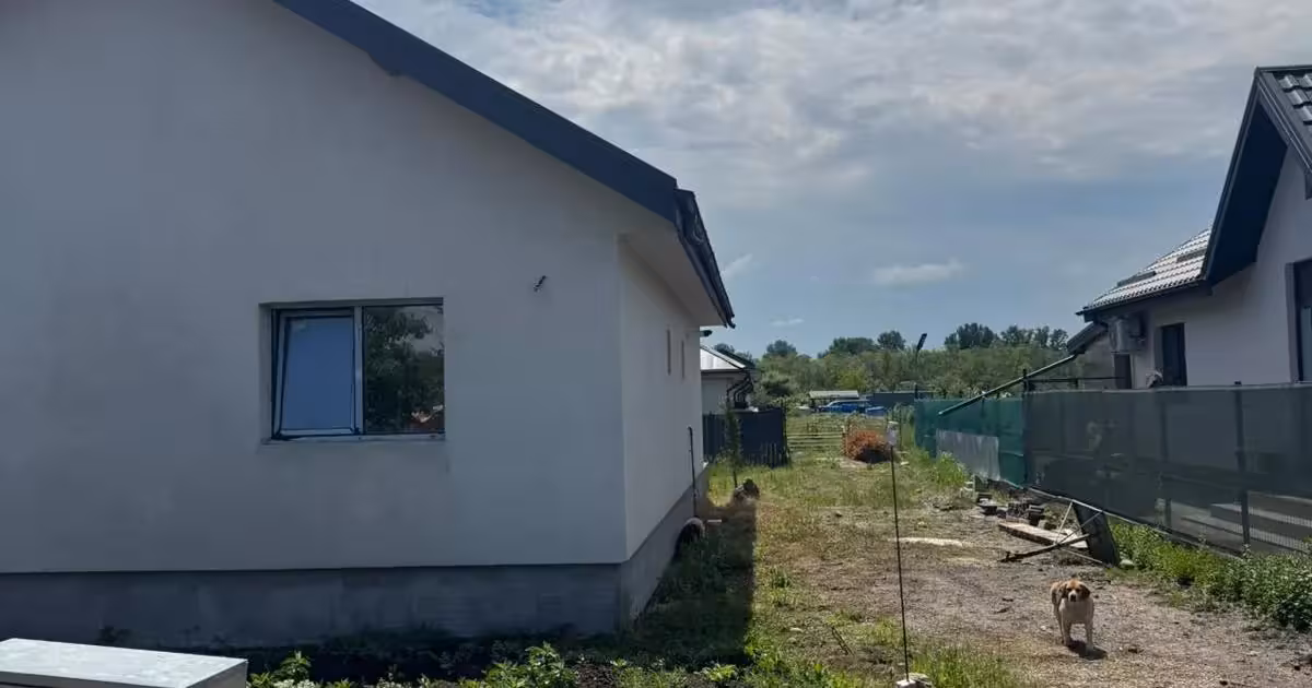 Casă individuală de vânzare cu 3 camere în Clinceni