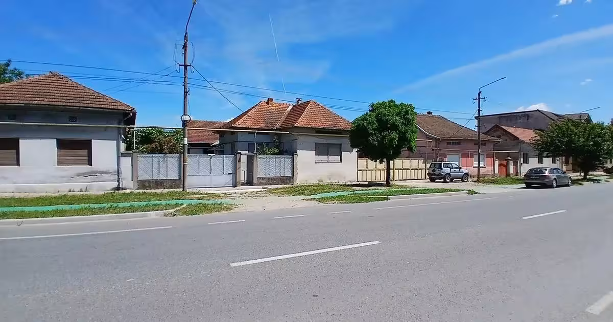 Casă individuală de vânzare cu 3 camere în Caransebeș