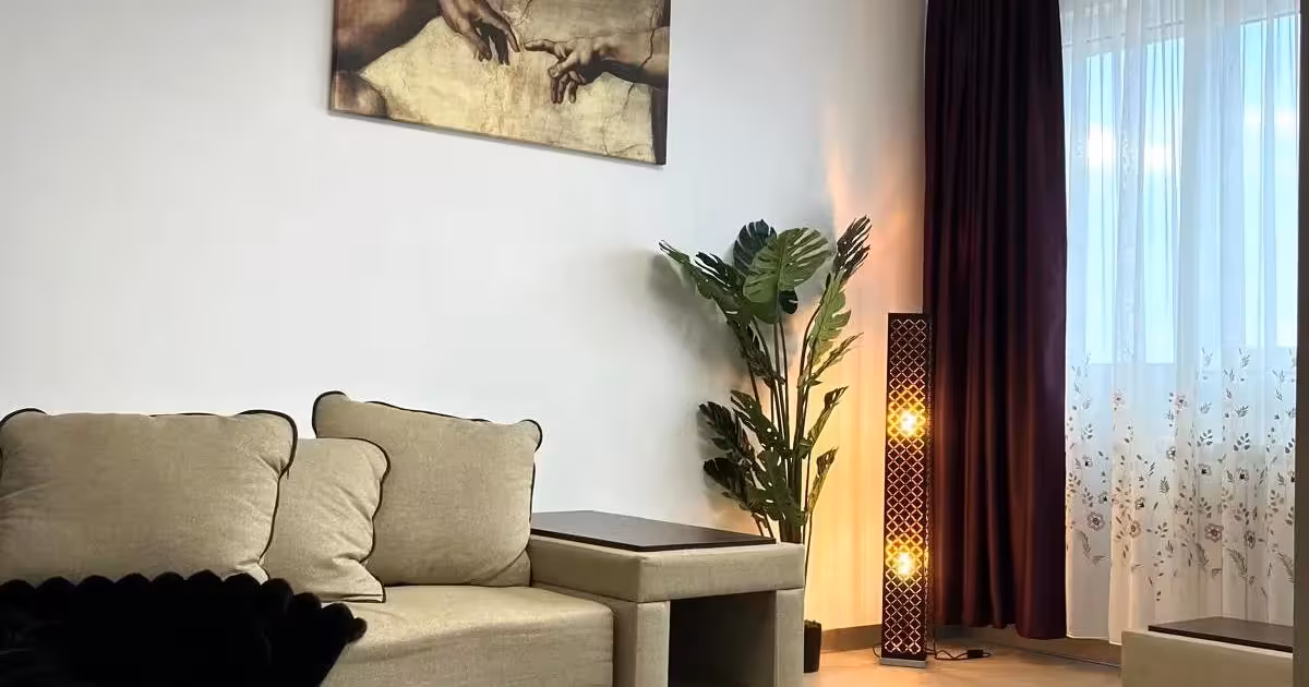 Apartament de vânzare cu 2 camere, mobilat în zona Eroii Revoluției, Sector 4