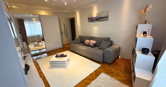 Apartament Semicentral