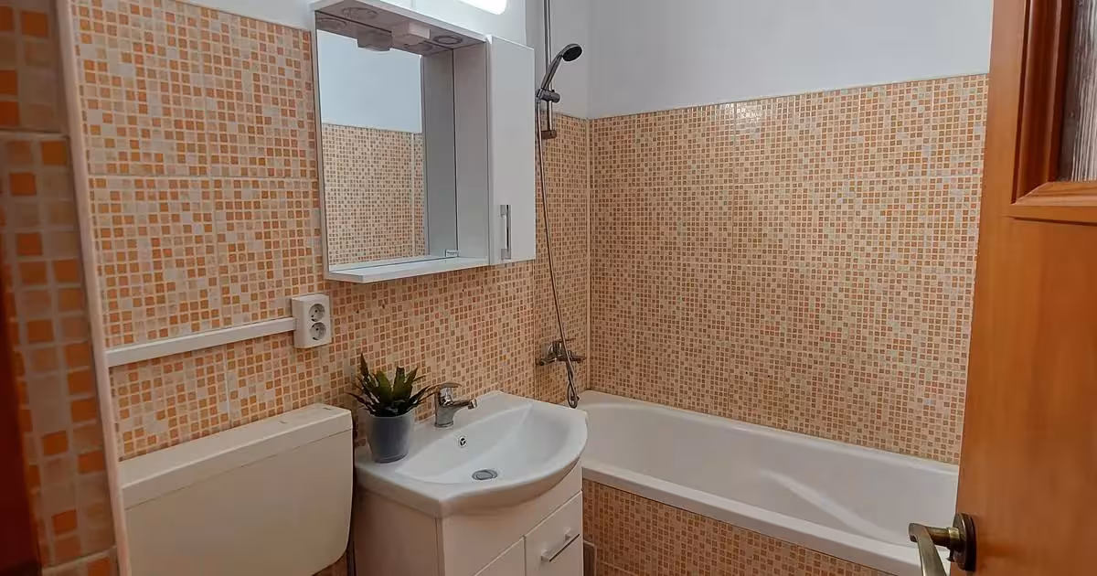 Apartament de vânzare cu 3 camere, mobilat în zona Independenței, Brăila