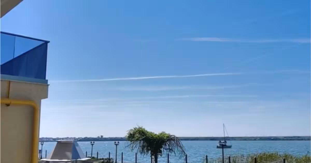 Apartament de vânzare cu 2 camere, mobilat în Mamaia