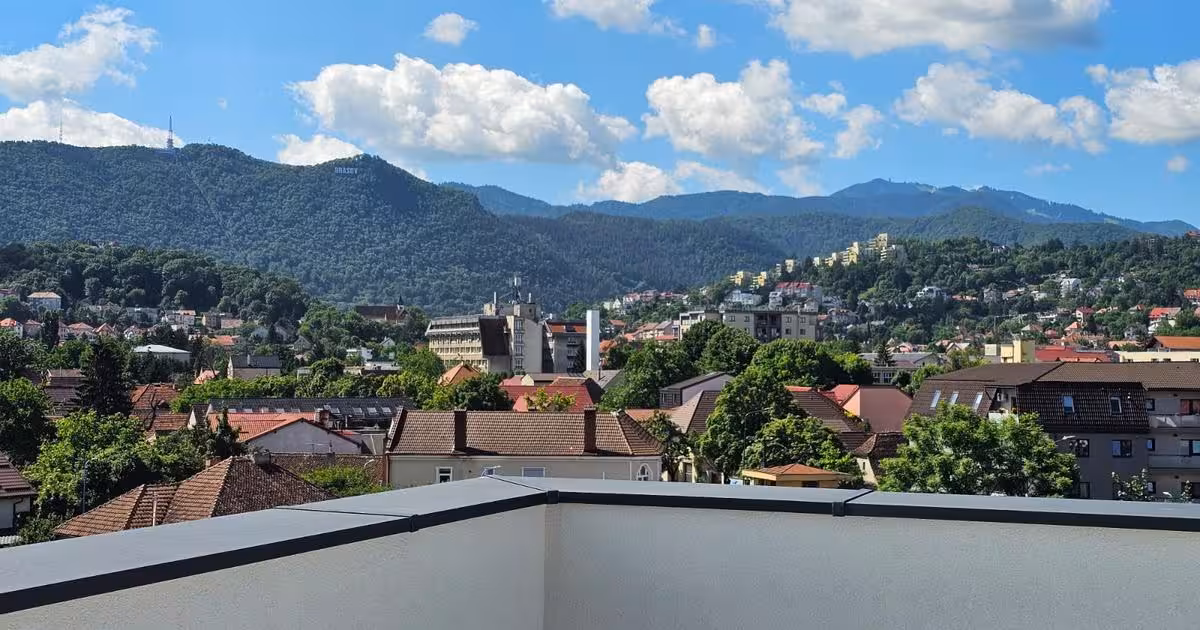 Penthouse de vânzare cu 4 camere în zona Central, Brașov