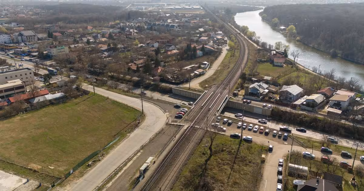 Casă de vânzare cu 5 camere în Mogoșoaia