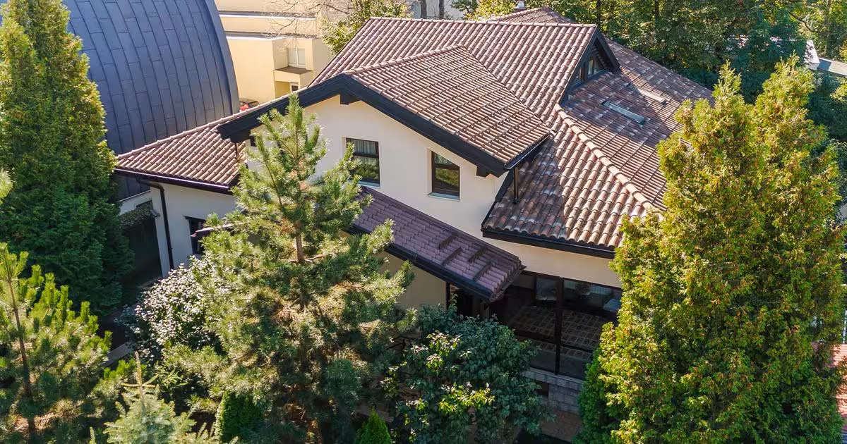 Casă individuală de vânzare cu 10 camere, mobilată în zona Tătărași, Iași