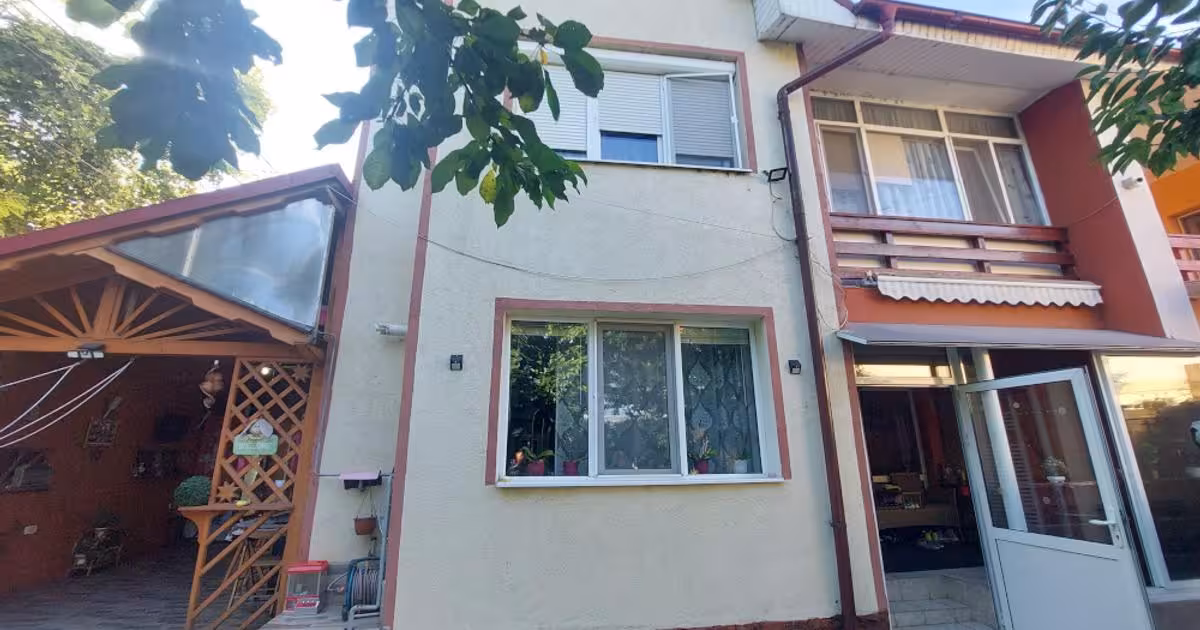 Casă individuală de vânzare cu 3 camere, mobilată în zona Micro 14, Galați