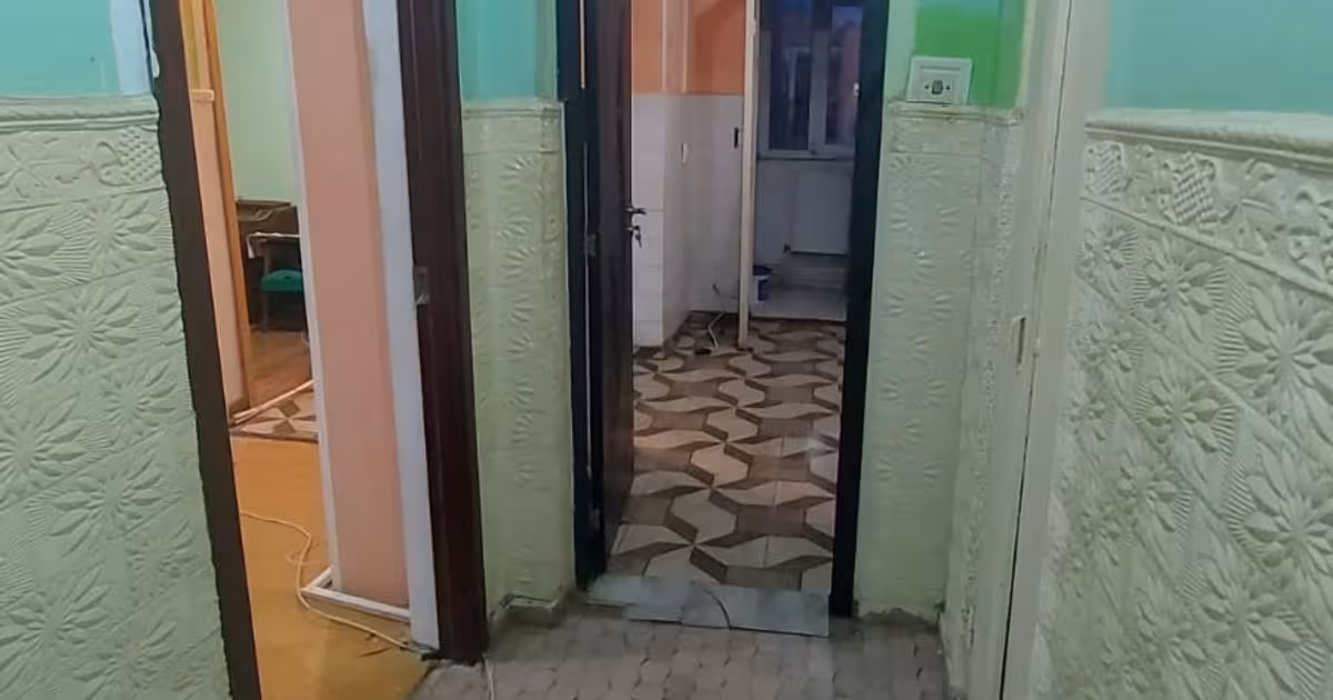 Apartament de vânzare cu 3 camere în zona Micro 38, Galați