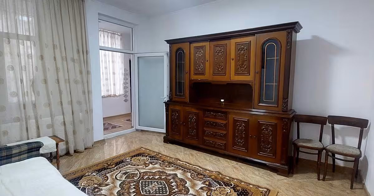 Apartament de vânzare cu 2 camere în zona Central, Galați