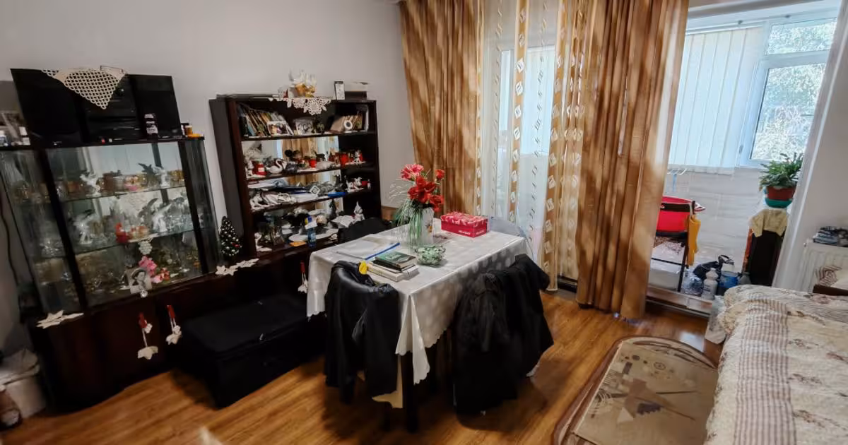 Apartament de vânzare cu 3 camere în zona Micro 13, Galați