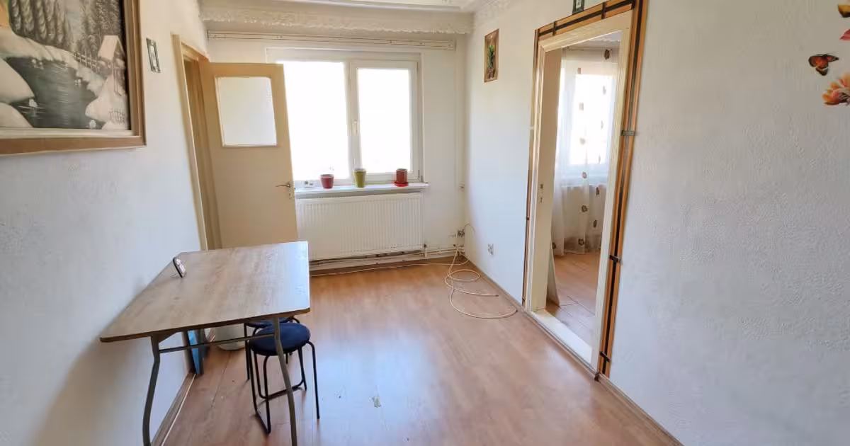 Apartament de vânzare cu 2 camere în zona Micro 40, Galați