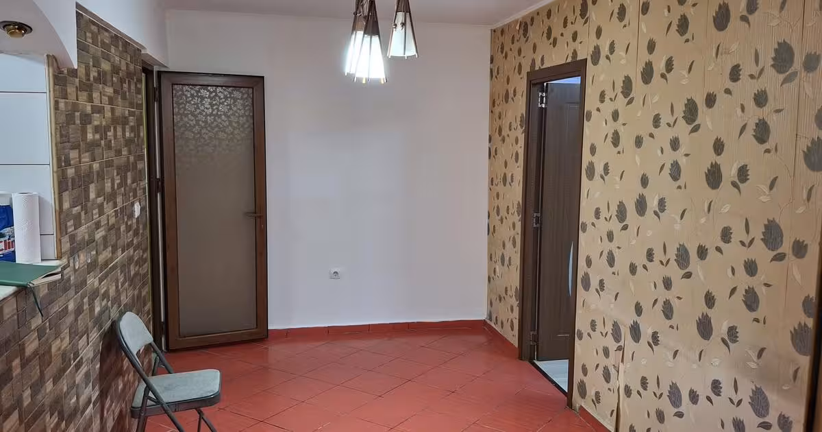 Apartament de vânzare cu 3 camere în zona Bahne, Focșani