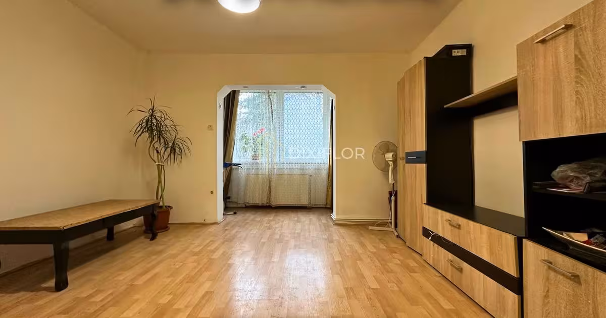 Apartament de vânzare cu 3 camere în zona Dâmbu Pietros, Târgu Mureș
