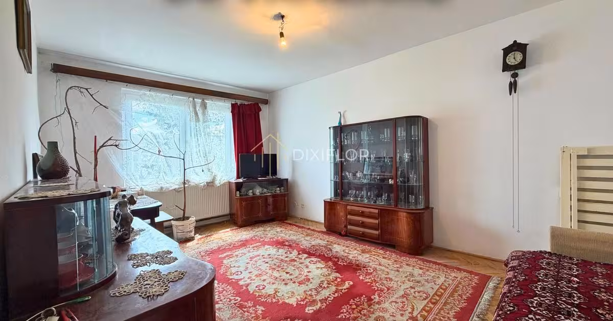 Apartament de vânzare cu 3 camere în zona Tudor, Târgu Mureș
